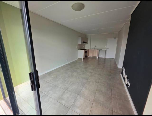 2 BEDROOM PROPERTY TO RENT IN MOOIKLOOF